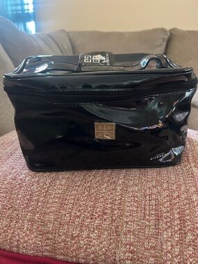 💚 Givenchy Black Toiletry Bag with Glossy Finish NEW